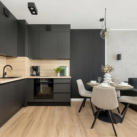Elegant With Parking In By Renters Prestige 科沃布热格