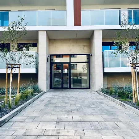 公寓 Elegant With Parking In By Renters Prestige